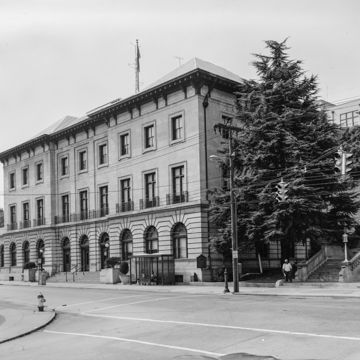 Monument Terrace Building (U.S. Post Office and Court House)