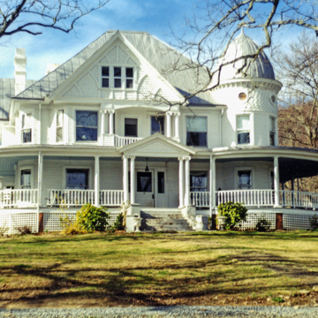 Davis Bourne Inn