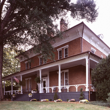 Lee House