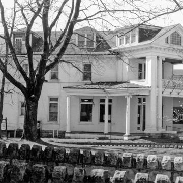 Historic Colonial Hotel