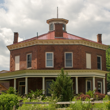 Wind Horse Commons (Merrill Octagon House)