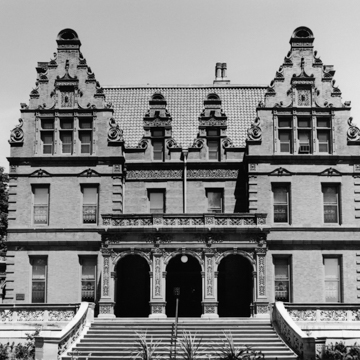 The Frederick Pabst Mansion