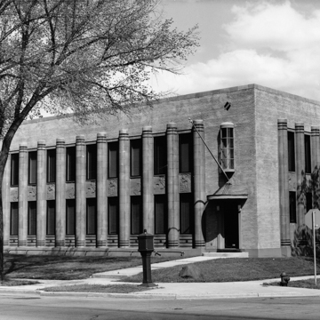 Izumi’s Restaurant (Milwaukee-Western Fuel Company Building)