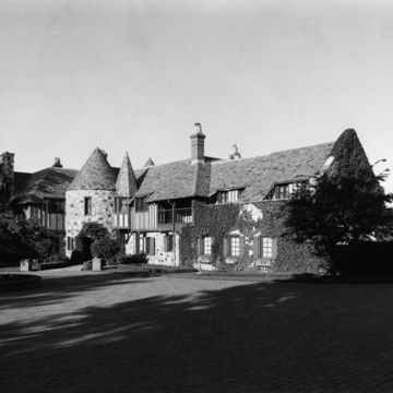Walter and Catherine Lindsay House, “Deerwood”