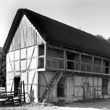 Forebay barn