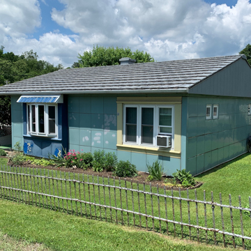 Lustron House