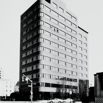 Boulevard Tower (United Carbon Building)