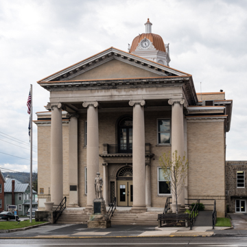 Hampshire County Courthouse