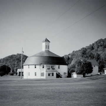 Hamilton Round Barn (Mannington Round Barn)