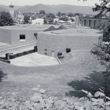 Grave Creek Mound and Delf Norona Museum