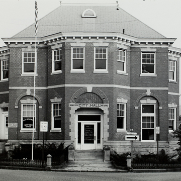 Sistersville City Hall