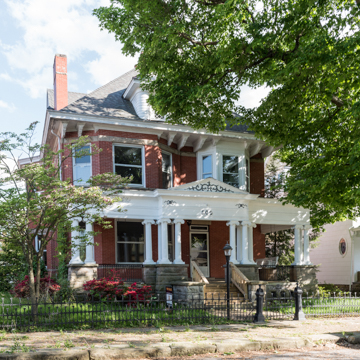 809 Main Street