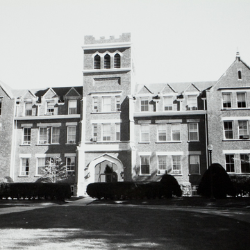 Lynch-Raine Administration Building (College Hall)