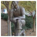 Sculpture of Bobby Dodd