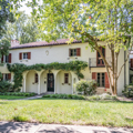 8 Charlcote Place
